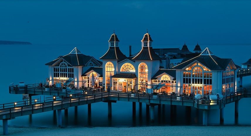 beach restaurant